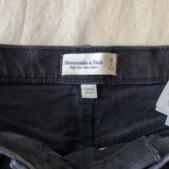 Abercrombie Curve Love High Rise Mom Shorts - Picture 4 of 5